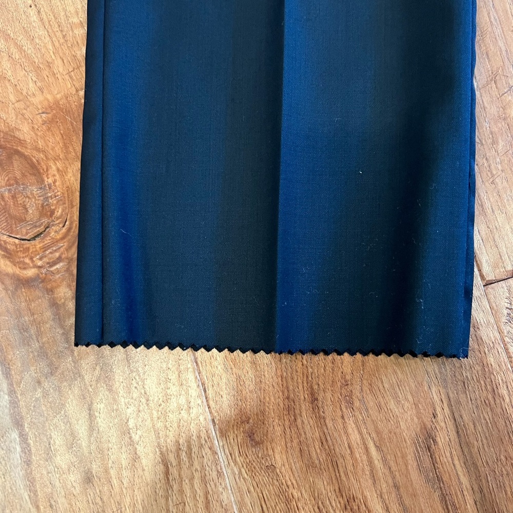 Mens suit pants. Navy. Size 37R
